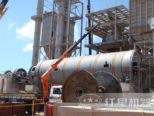 水泥磨工作原理