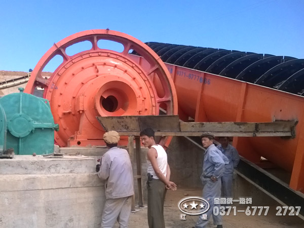 球磨机现场生产图
